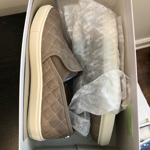 Steve Madden Ecentrcq Grey Shoes size 7.5 - Picture 4 of 5
